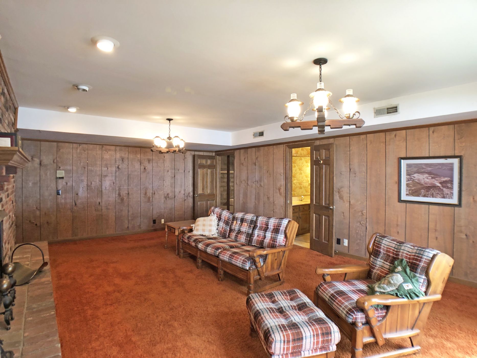 Downstairs Living Room w/ Fireplace & Full Bath Downstairs Living Room w/ Fireplace & Full Bath